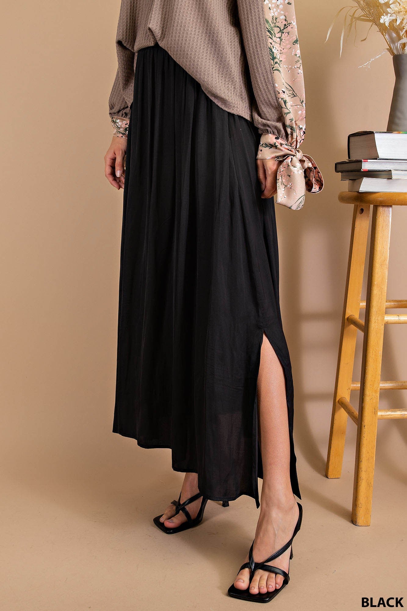 Deep Side Slit A-line Skirt WITH Side Pockets and Elastic Waist